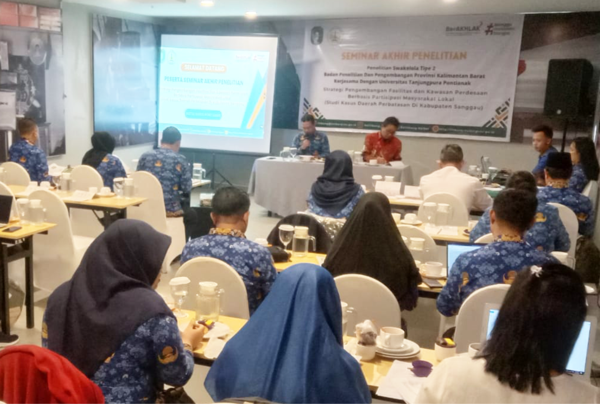 Seminar Akhir Penelitian Strategi Pengembangan Fasilitas dan Kawasan Pedesaan Berbasis Partisipasi Masyarakat Lokal (Studi Kasus Daerah Perbatasan Kabupaten Sanggau)